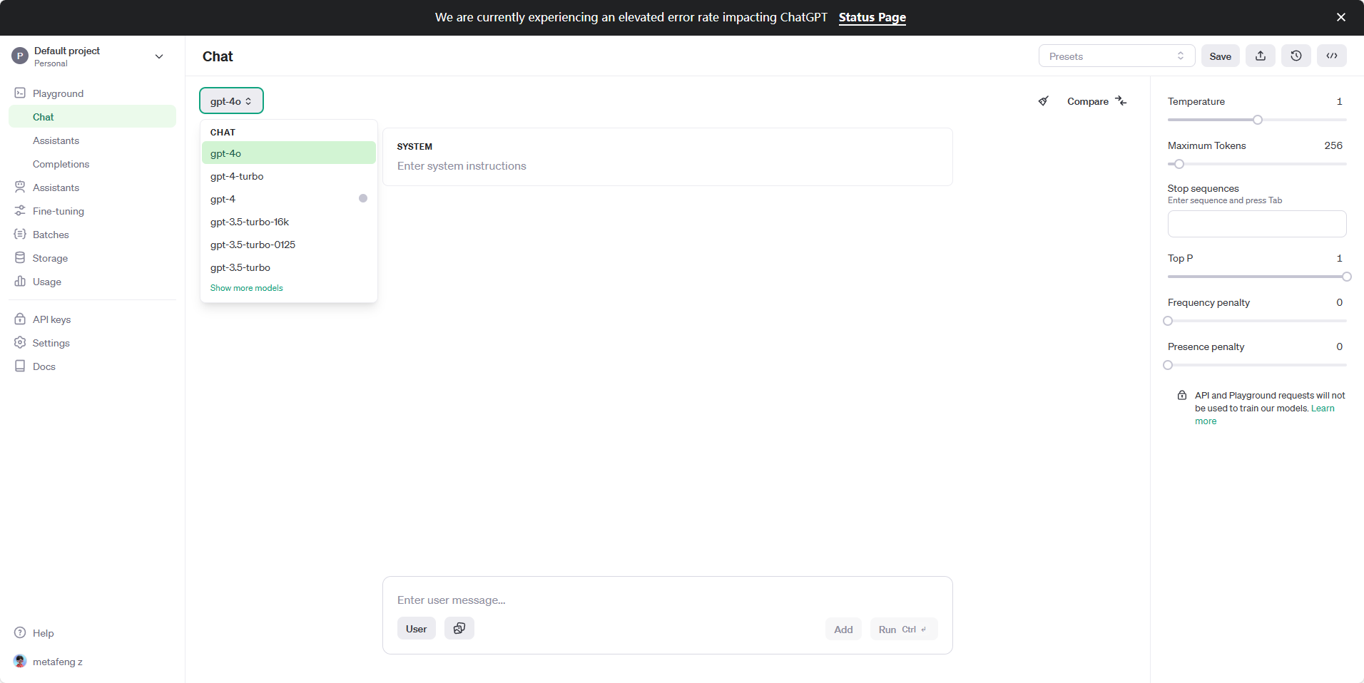 图片展示的是ChatGPT的界面。左侧有“Chat”“Playground”等选项，当前选中“Chat”。右侧上方显示“Status Page”，并提示当前因聊天服务问题需稍后再试。中间部分有“Enter user message...”输入框，下方有“User”“Add”“Run”按钮。右侧有“Compare”“Save”“Settings”等操作按钮，以及“Temperature”“Maximum Tokens”等参数设置区域。该图与上下文介绍的结合Expressive-1和GPT-4o的AI数字人项目实操中使用ChatGPT相关，展示了操作界面。