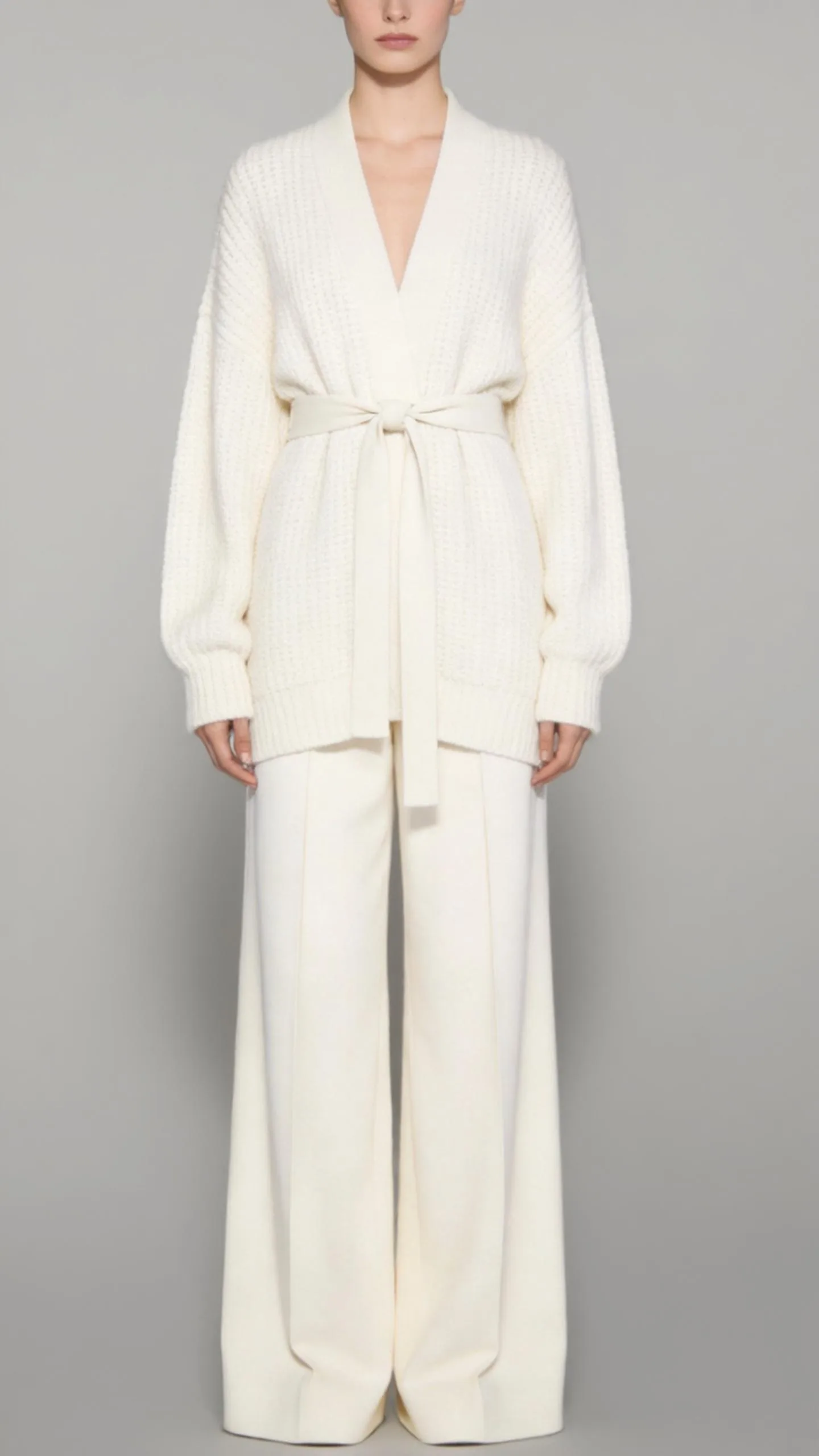 jimeng-2026-02-05-2784-生成不同时装周的服装，各式各样的，纯服装的空镜.png