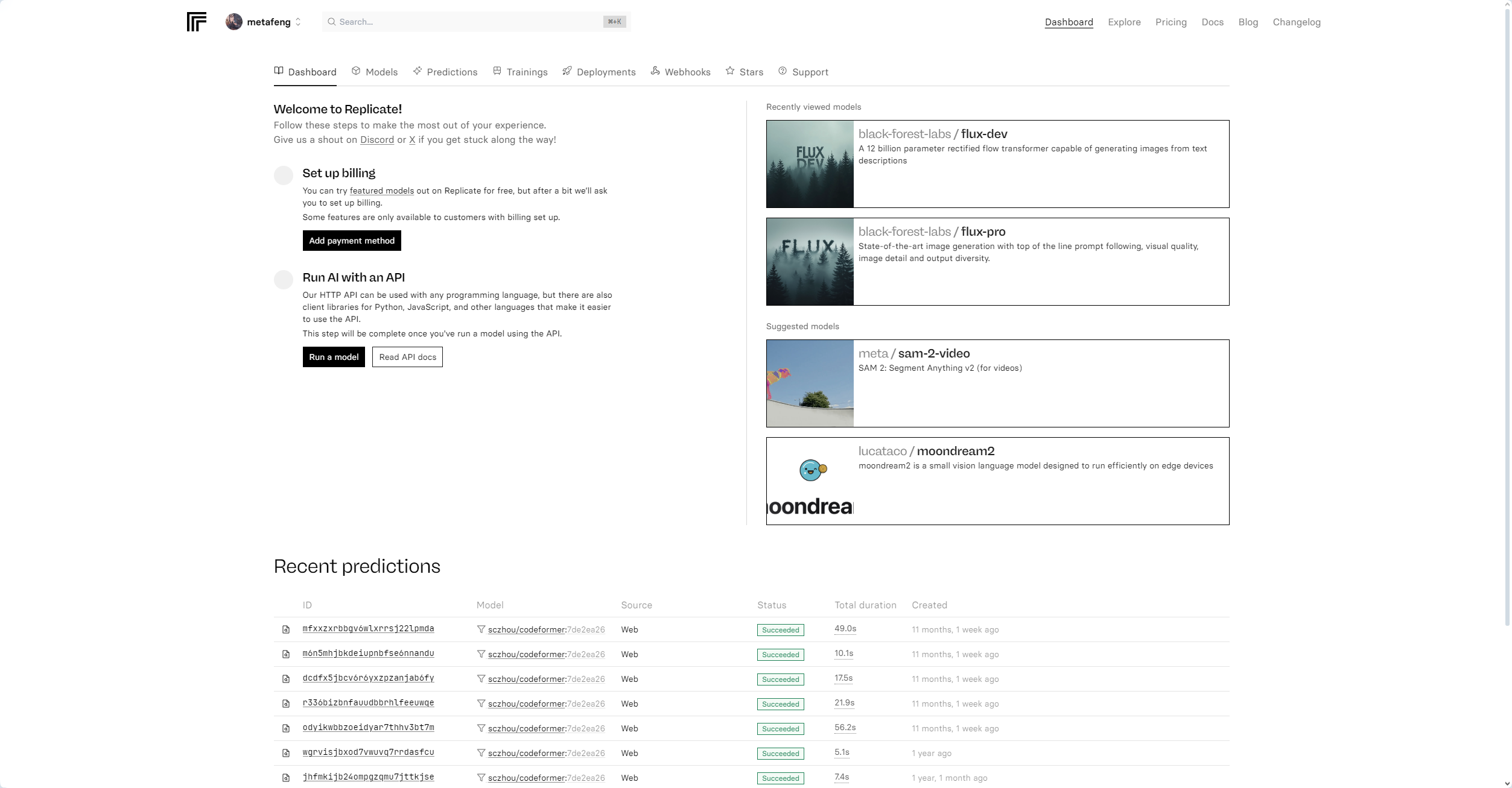 图片展示的是Replicate平台界面。左侧有“Dashboard”等导航栏，下方提示“Welcome to Replicate!”，并有“Set up billing”等操作选项。右侧列出多个模型，如“Flux.1”“Flux-pro”“moondream2”等，每个模型有图片示例和简要说明。下方“Recent predictions”部分显示了多个预测记录，包括预测ID、模型、状态、总时长等信息。该图与文档中介绍如何使用Flux.1的内容相关，展示了在Replicate平台上的操作界面及模型情况。